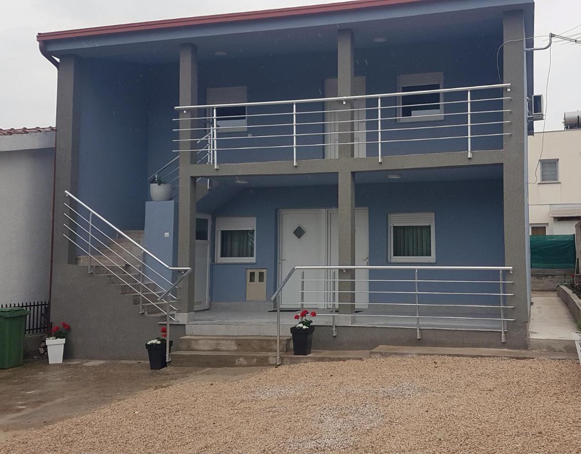 Apartmani Ab Pirovac Esterno foto